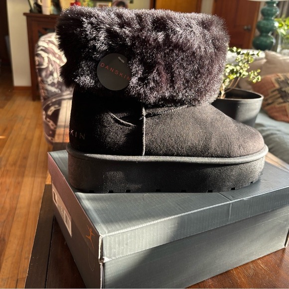 Danskin Donut Black Faux Fur Platform Ankle Boots Womens Size 8.5 NEW - Picture 10 of 13